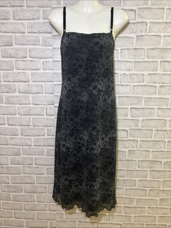 Garage Dresses & Skirts - Garage Black Lace Midi Slip Dress with Adjustable Straps, Large